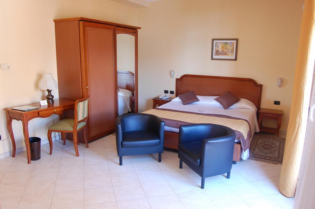 Grand Hotel Moroni Finale Ligure Camera foto