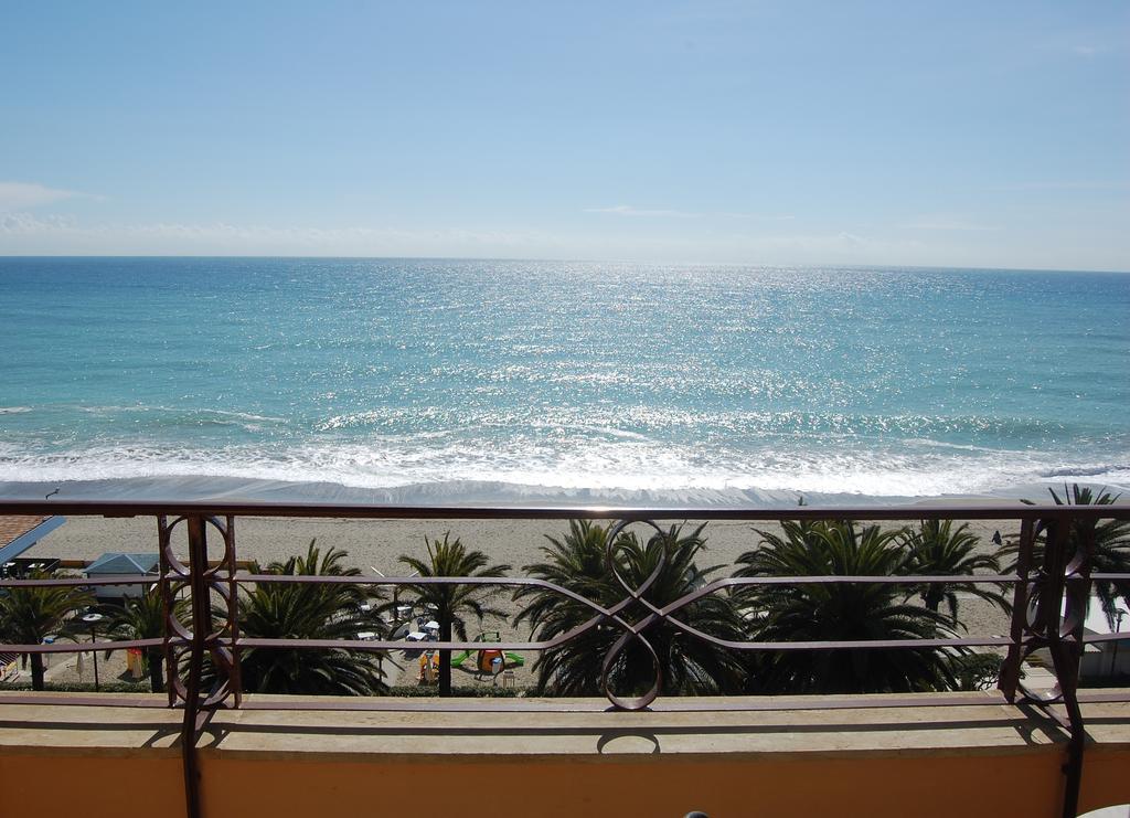 Grand Hotel Moroni Finale Ligure Camera foto