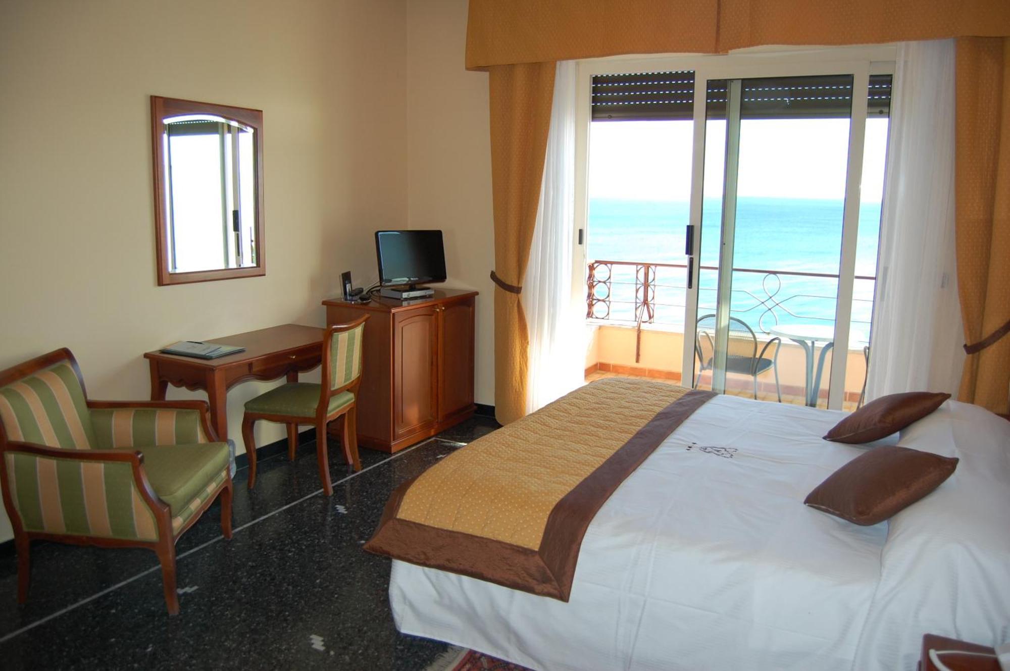 Grand Hotel Moroni Finale Ligure Esterno foto